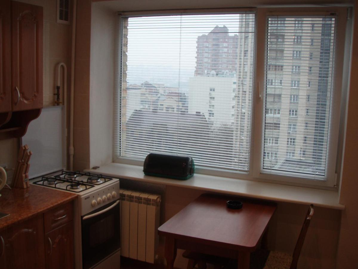 Квартира На Тургеневской Kiev Esterno foto